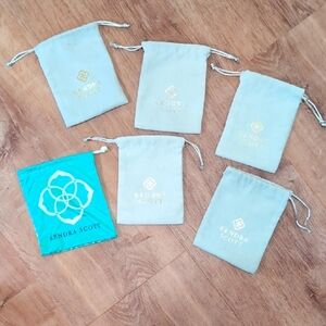 Kendra Scott Cream and Teal Jewelry Pouch Set